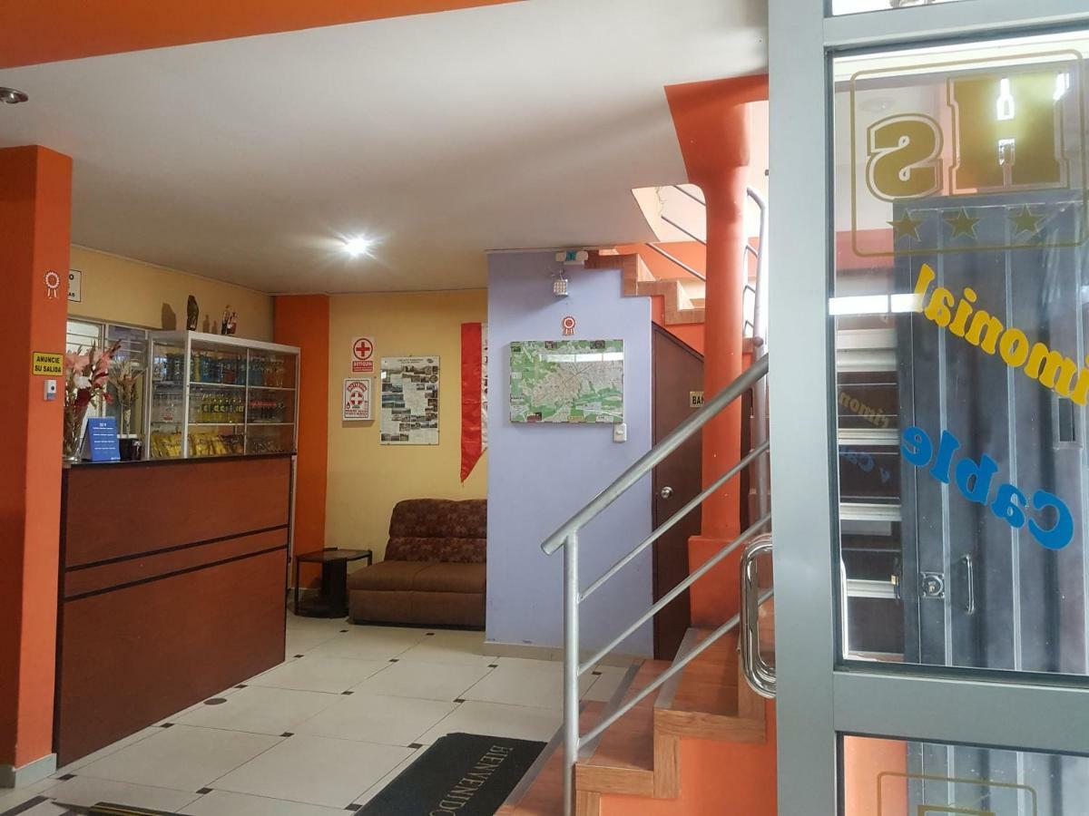 Hostal Los Pinos Huancayo Extérieur photo
